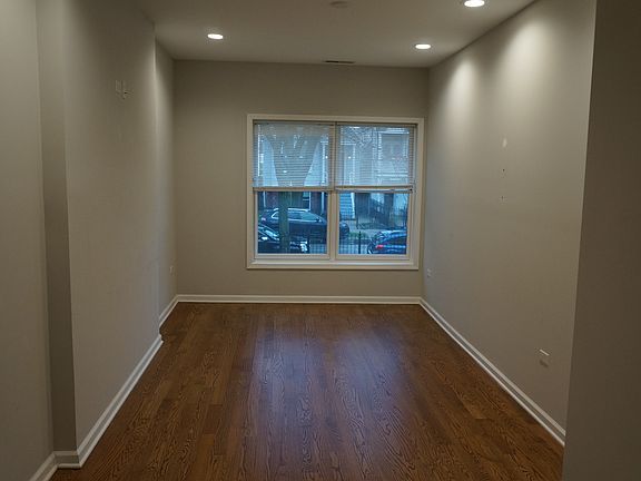2nd image of 650 W Arlington Pl #53-2