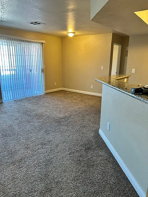 1 bed, 1.0 bath, 730 sqft, $1,380 — Photo 2