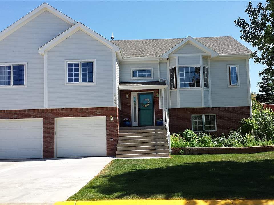 1st image of 2824 Dover Dr