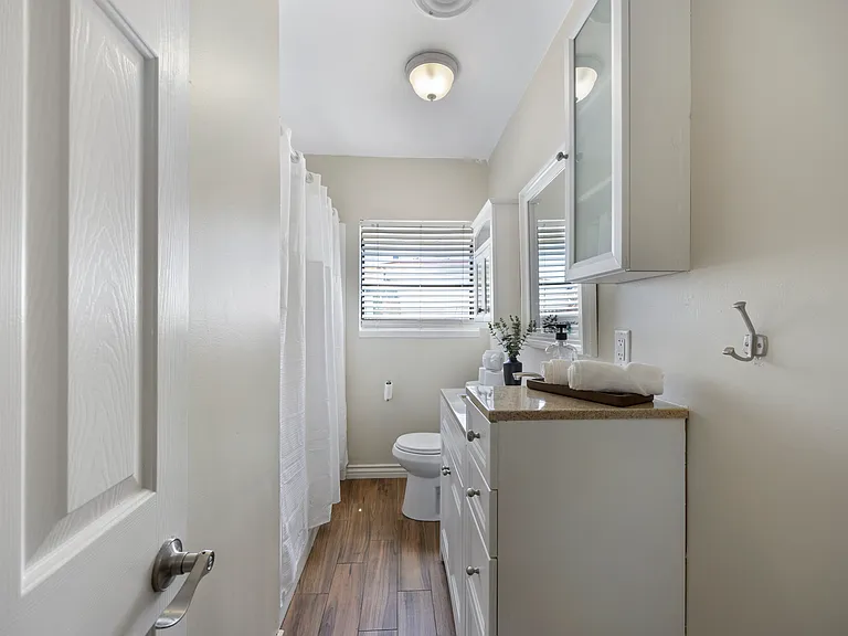 2803 Hawthorne Ave #B — Photo 23