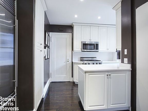 3rd image of 10 E 85th St #6B