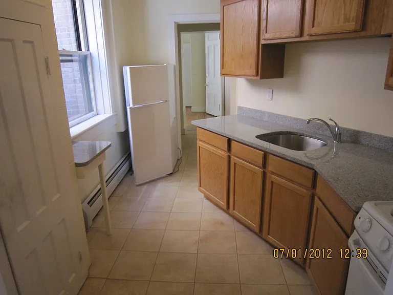 688 Madison Ave #1C — Photo 2