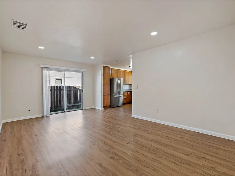 1401 Prospect Way — Photo 18