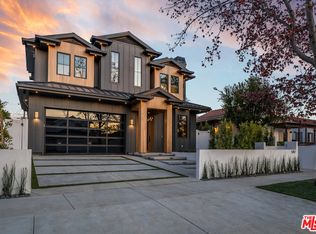 542 N Poinsettia Pl, Los Angeles, CA 90036