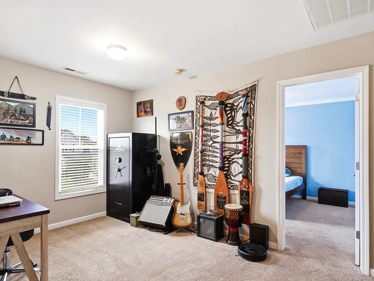 553 Montego Ct — Photo 19