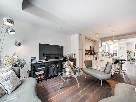 2nd image of 223 Duplex Ave #121