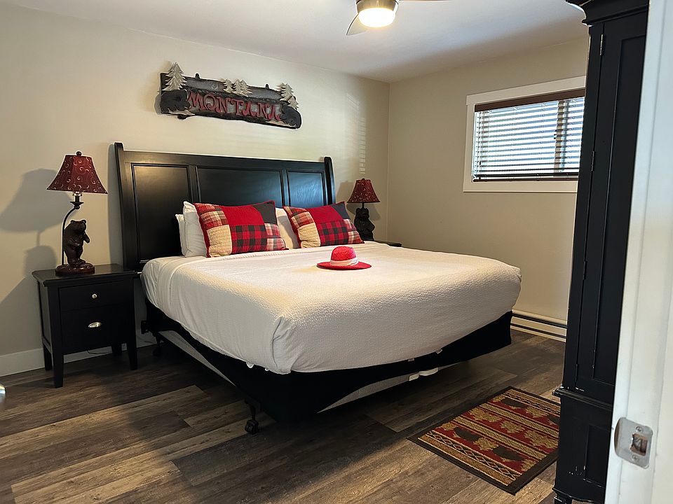 spacious bedroom