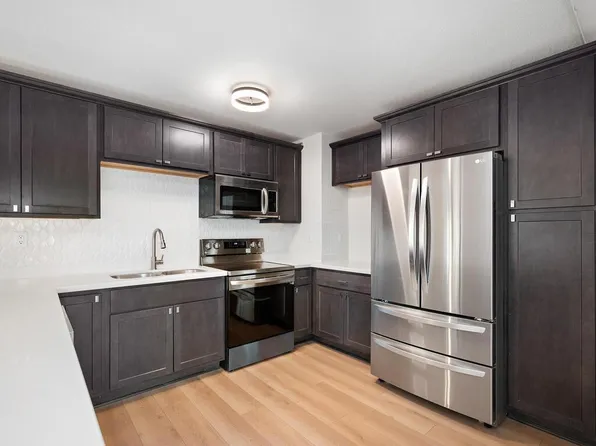 15 1st St S #A302, Minneapolis, MN 55401