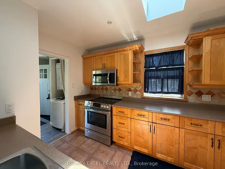 2 Rufford Rd — Photo 3