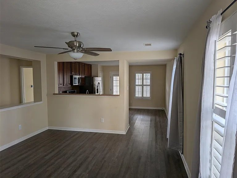 3019 Beacon Grove St — Photo 2