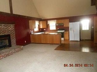 4th image of 2010 S Terrace Dr