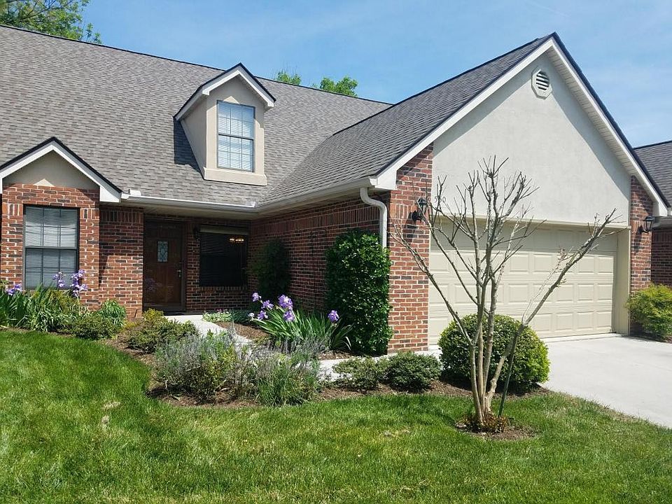 1st image of 550 Farragut Commons Dr