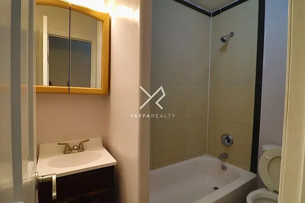 Rented by Yaffa Realty LLC | media 18