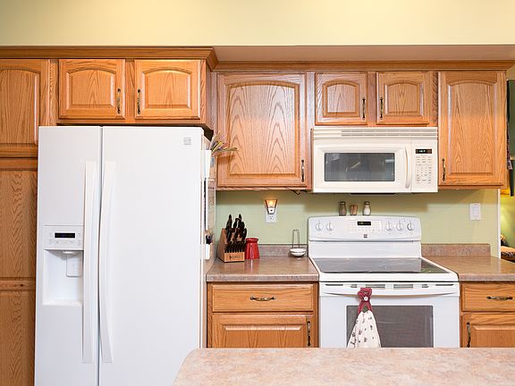 Kitchen with Appliances