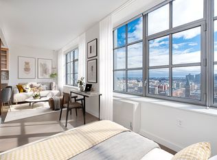 282 S 5th St, Brooklyn, NY 11211