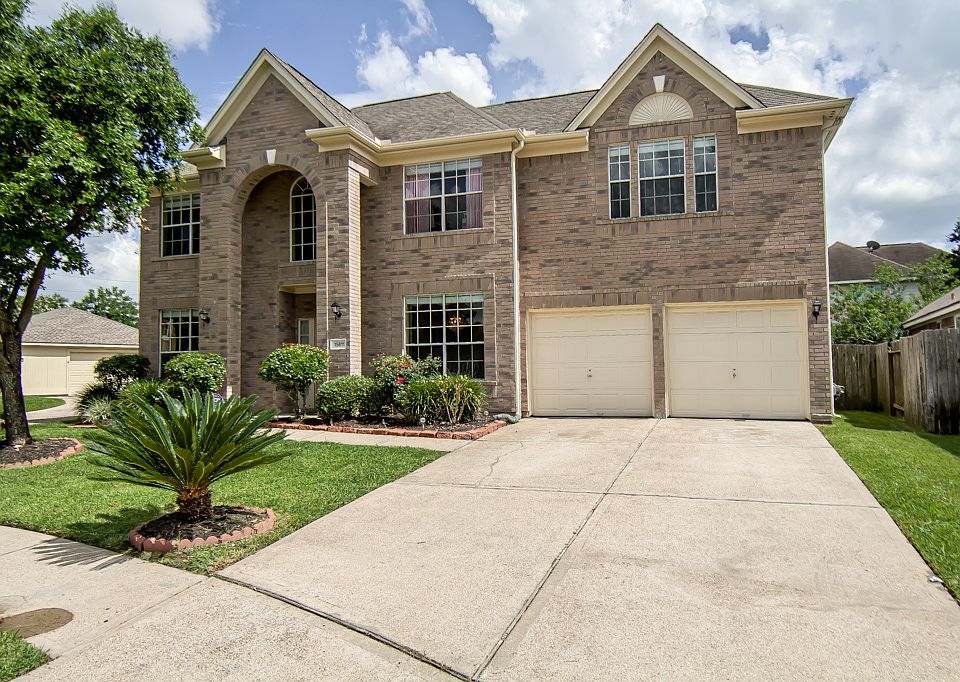1st image of 15611 Rosewood Hill Ct