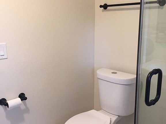 5th image of 1320 N Sultana Ave #B