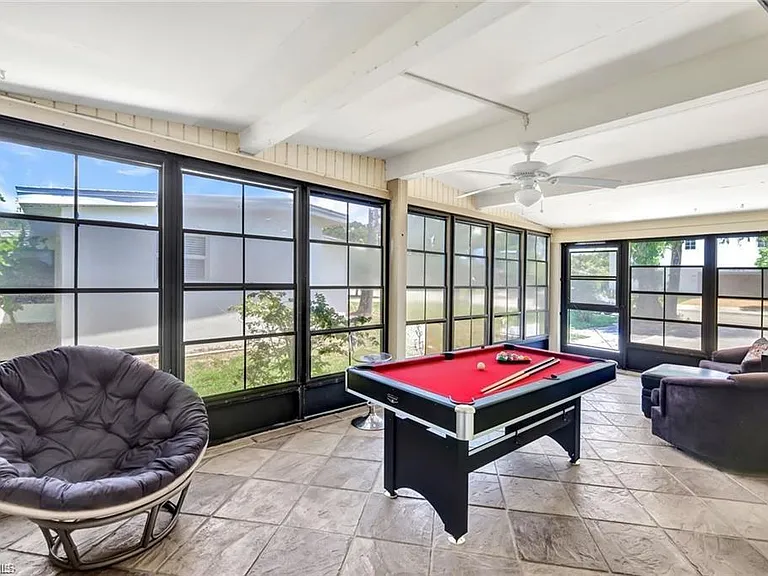 2047 Harbor Ln — Photo 22