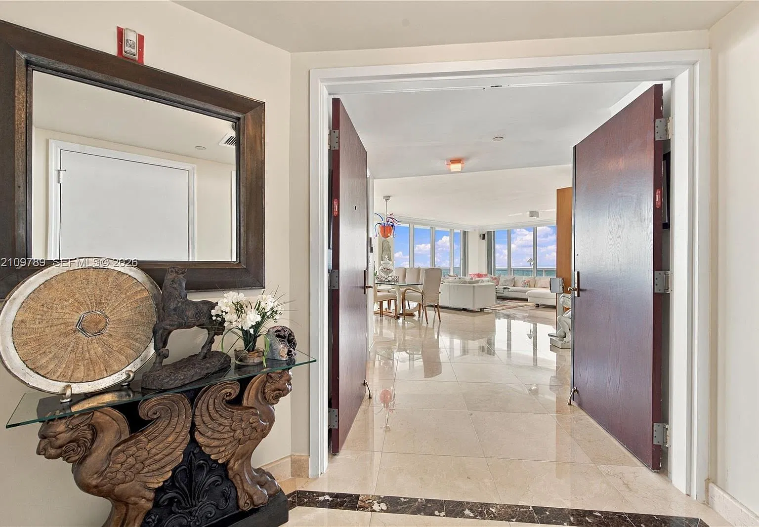Solimar Condo — Photo 1