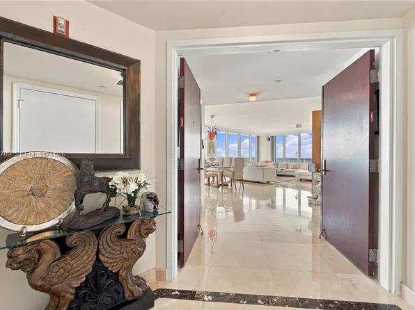 9595 Collins Ave, Surfside, FL