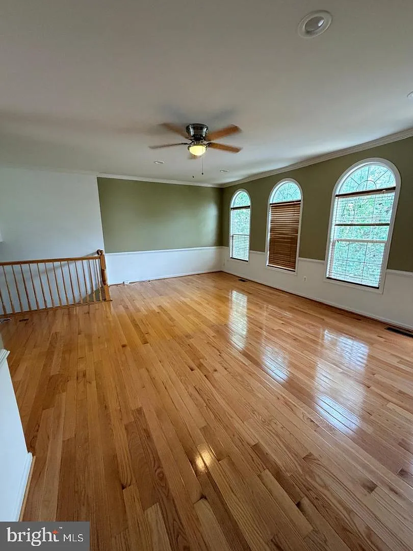 3 bed, 3.5 bath, 2172 sqft, $3,100 — Photo 4
