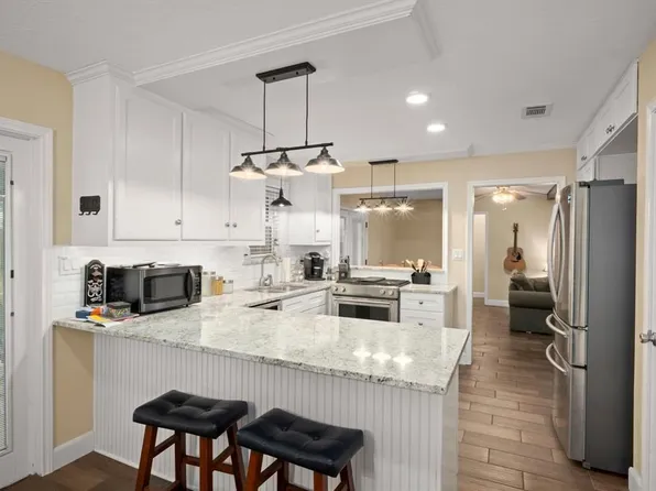 504 Audubon St, League City, TX 77573