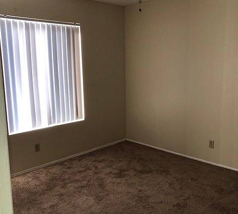 5th image of 1750 E Grand Ave