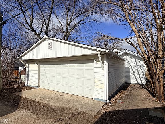 5th image of 2531 Brookway St
