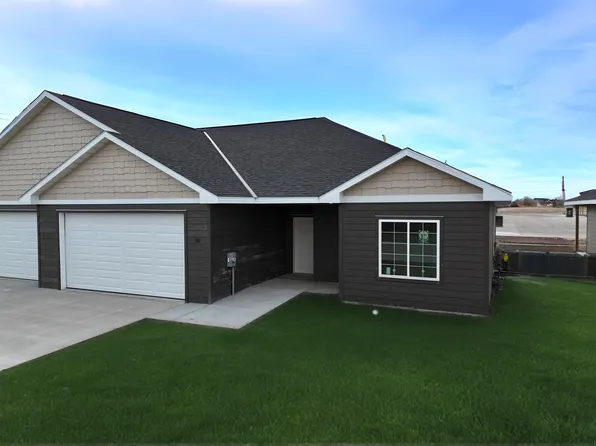 92 Preston Drive, North Platte, NE 69101