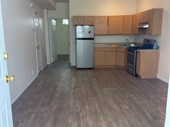 24 Sapphire Ct #2F, Staten Island, NY 10307