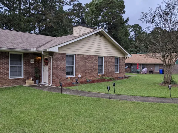 150 Chase Dr, Fayetteville, GA 30214