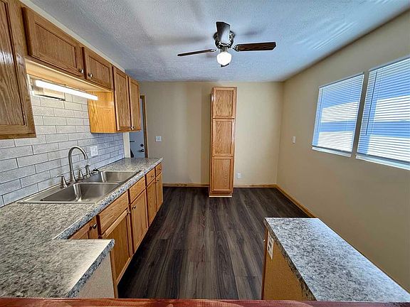 5th image of 202 Coolidge Pl