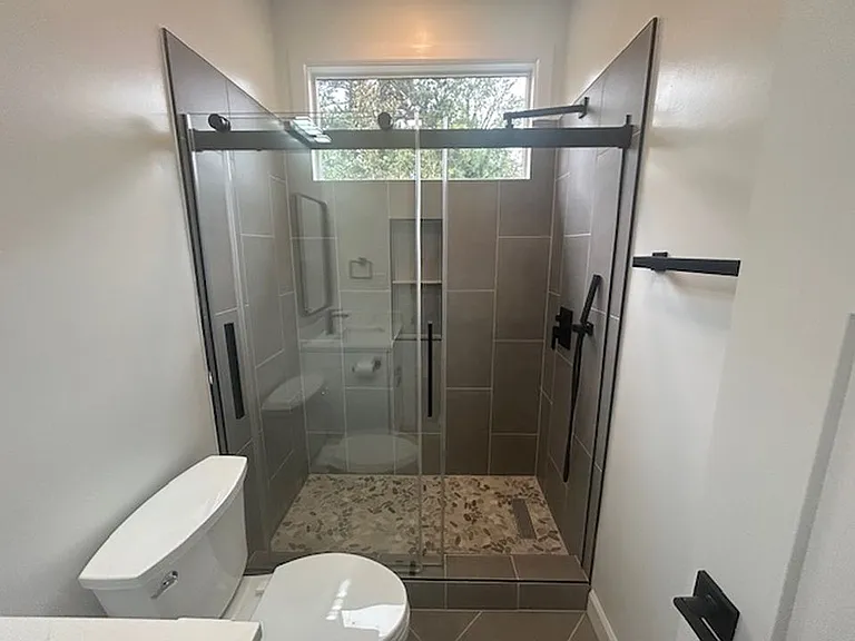 Bedroom 3 shower