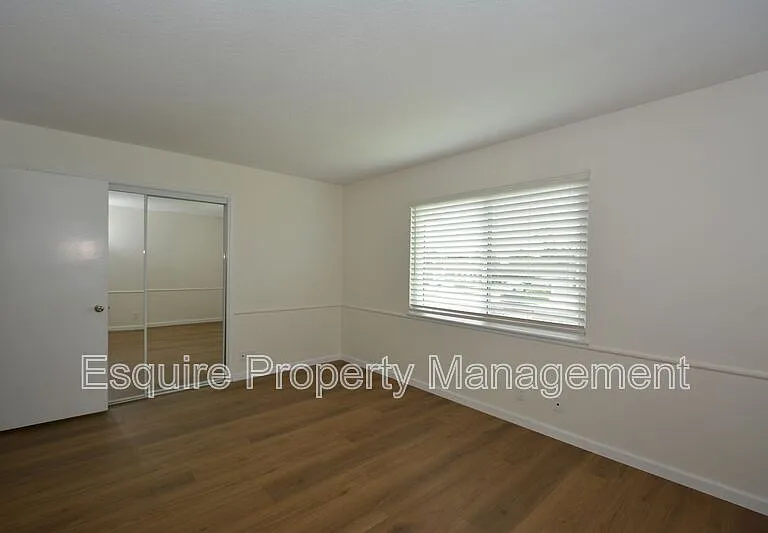 283 Calle Higuera — Photo 12