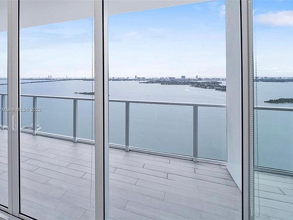 4th image of 2020 N Bayshore Dr APT 1808