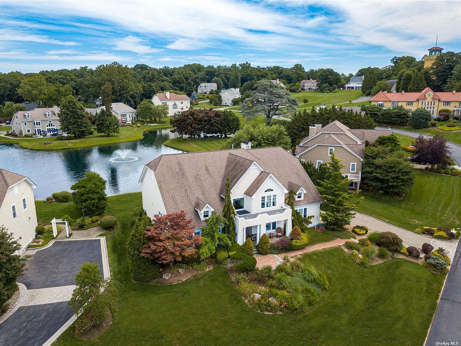 55 Pembroke Dr, Glen Cove, NY 11542 Zillow