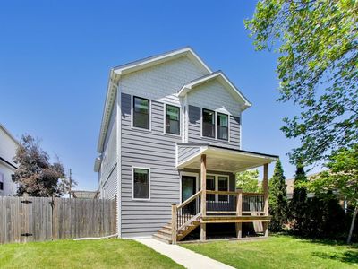 5320 N Moody Ave, Chicago, IL, 60630