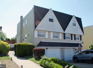 2737 Maxwell St, Philadelphia, PA 19136