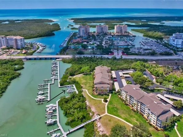 261B Wiggins Bay DR, NAPLES, FL 34110