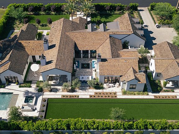 2nd image of 6235 E MONTECITO Avenue
