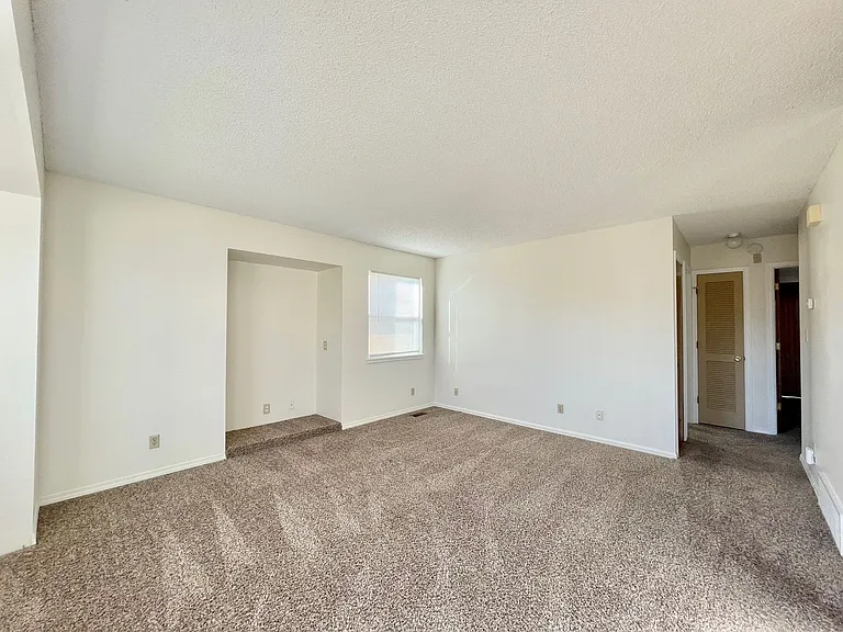 2110 Ambleside Dr — Photo 11