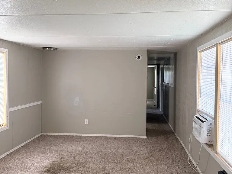 315 Thompson Rd — Photo 13