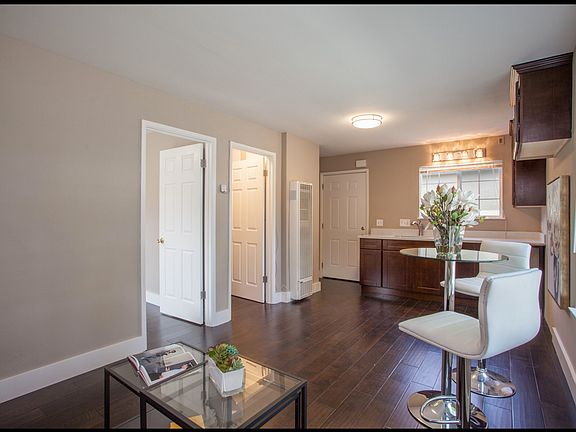 3rd image of 4813 Clydelle Ave