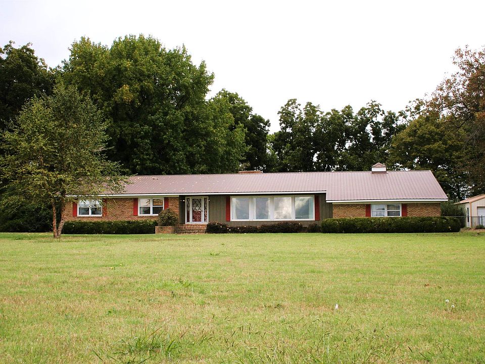 1st image of 655 Lake Dr