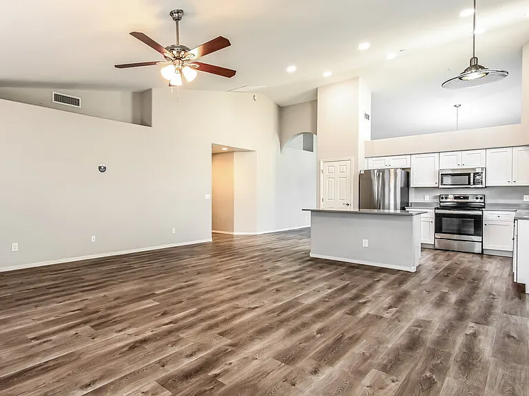 4317 W Electra Ln — Photo 5