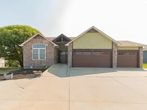 308 Fort Laramie Dr, Lawrence, KS 66049