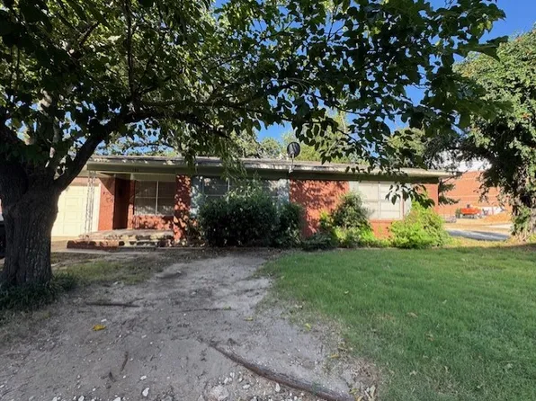 190 N Saint Felix St, Stephenville, TX 76401