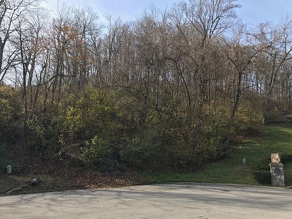 2nd image of 305 Estbury Ct