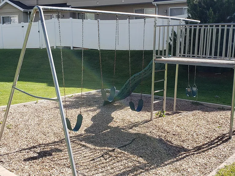 1153 S 1420 E — Photo 21