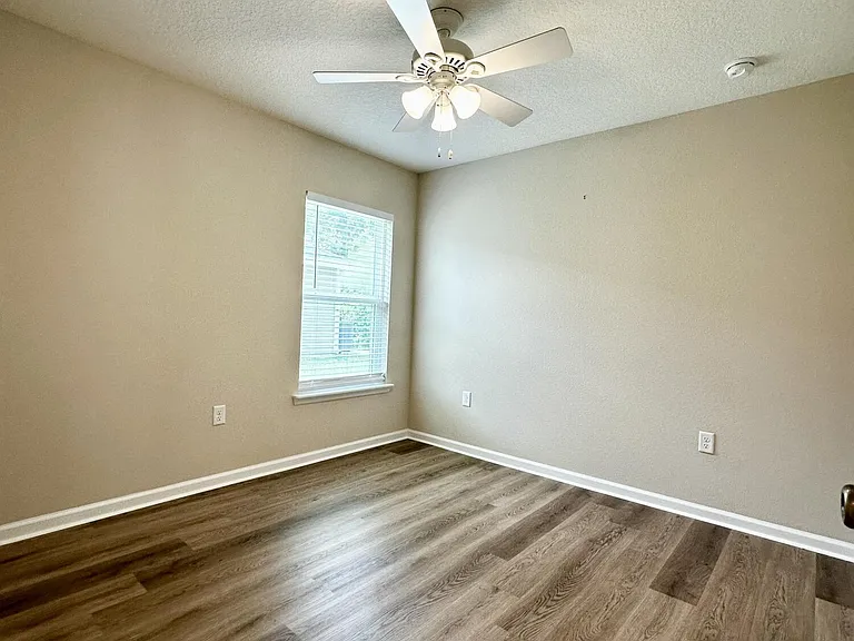 227 Sawmill Landing Dr — Photo 13